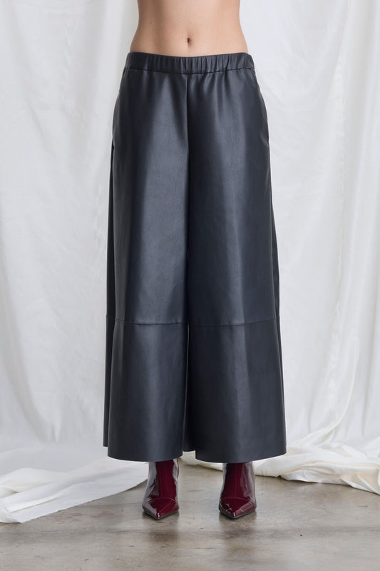Faux Leather Cropped Trousers 0730 8931