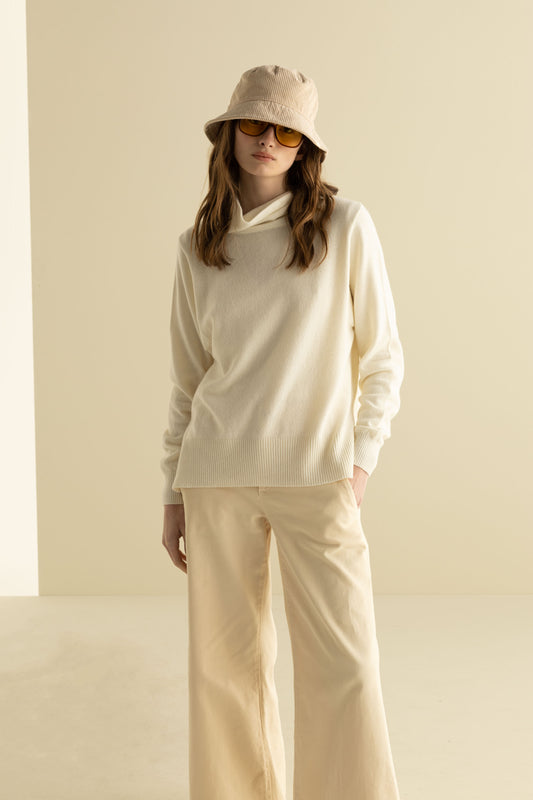 European Culture - Long-Sleeve Sweater with Side Slits