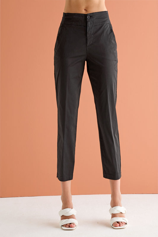 Skinny-Fit Slim-Leg Trousers Garment Dyed 06TU 6700